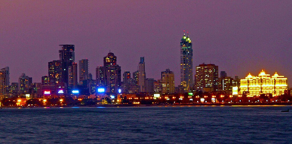 Flexible Travel Plans for Urbania on Rent Pune to Mumbai
